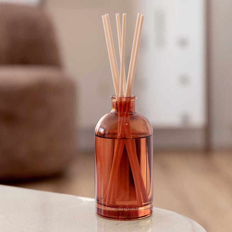 Therapy Reed Diffuser Embrace 250ml - Vanille & Hazelnut image number 1