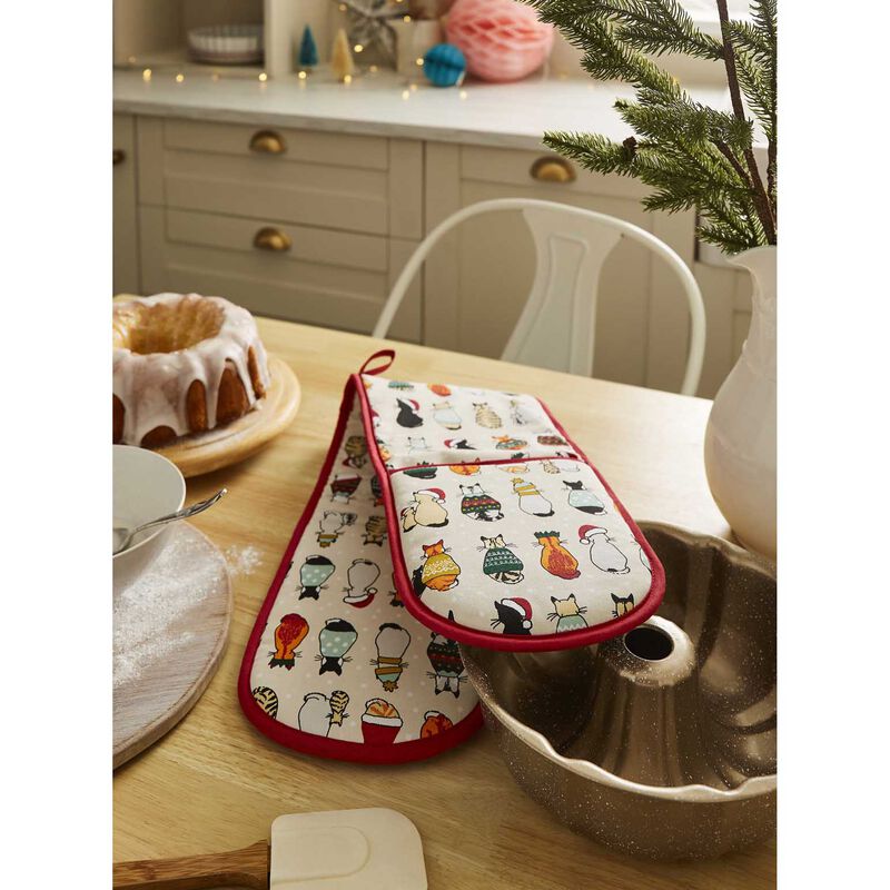 Ulster Weavers Christmas Cats In Waiting Double Glove image number 1