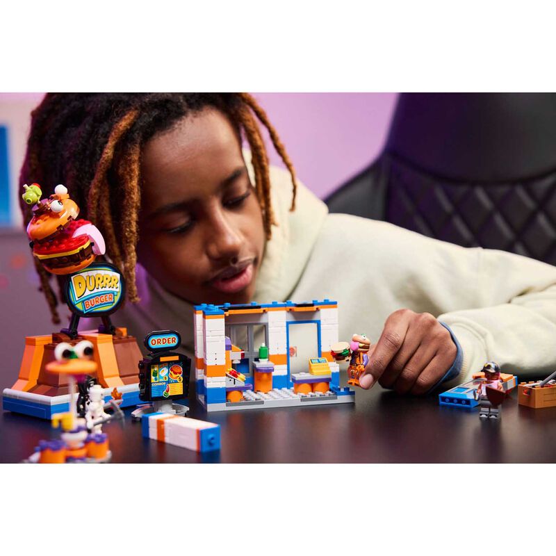 LEGO Fortnite Durrr Burger Restaurant image number 3