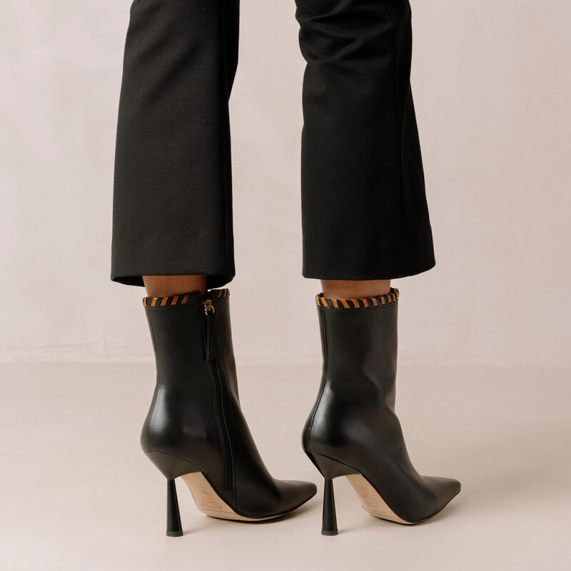 Alohas Leo Ankle Boots image number 3