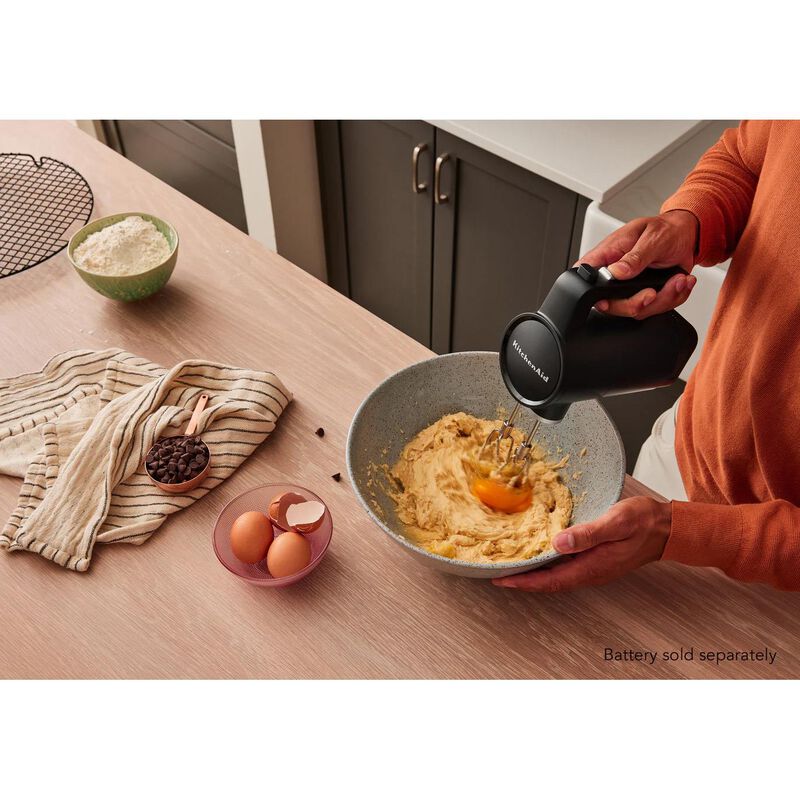 Kitchenaid Cordless Go Hand Mixer image number 3