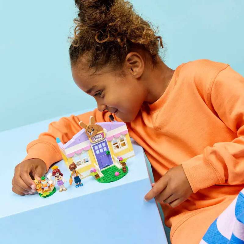 LEGO Friends Heartlake City Bunny Hotel image number 3