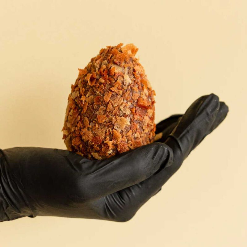 House of Chocolate Biscoff Crumble Milk Chocolate Easter Egg 65g image number 2