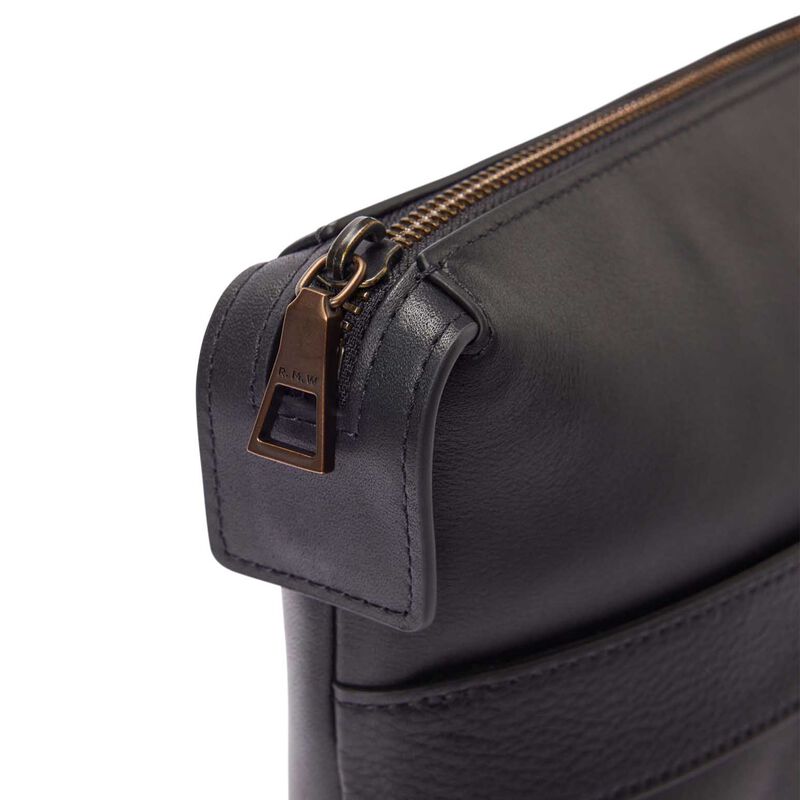 R.M. Williams Farrier Tech Folio image number 1