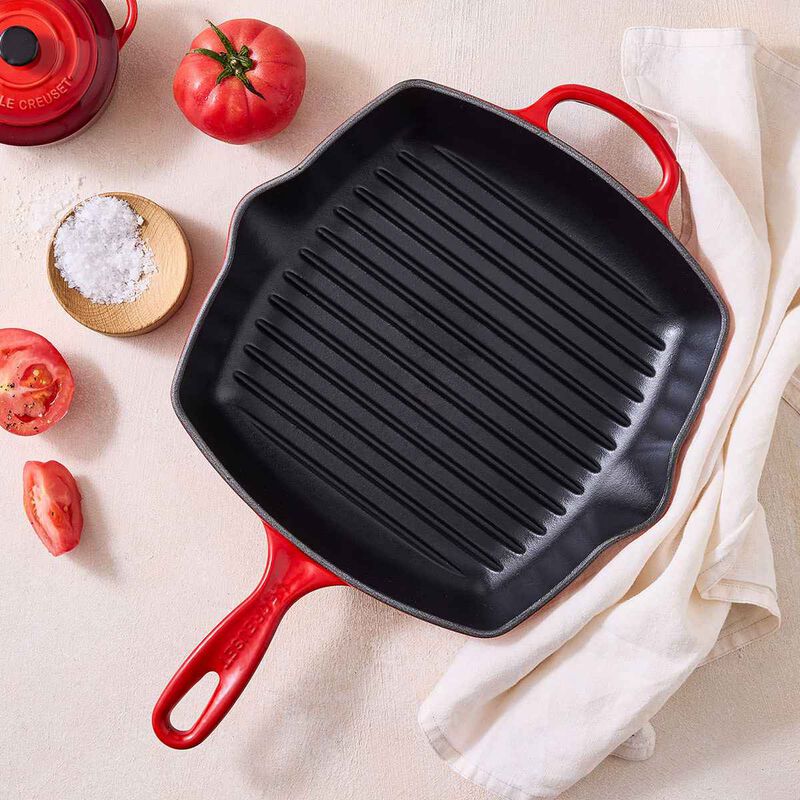 Le Creuset Signature Cast Iron Square Grillit 26cm image number 12