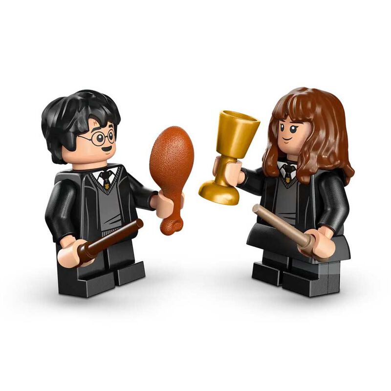 LEGO Harry Potter&trade; Hogwarts&trade; Castle: Sorting Hat&trade; Ceremony image number 2