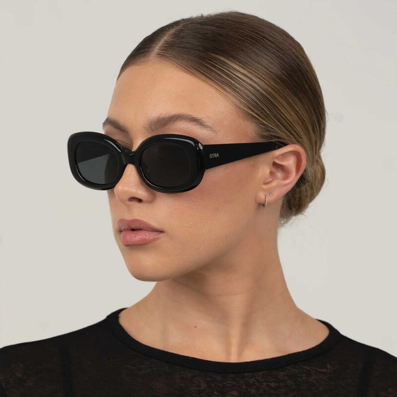 Otra Viv Sunglasses image number 2