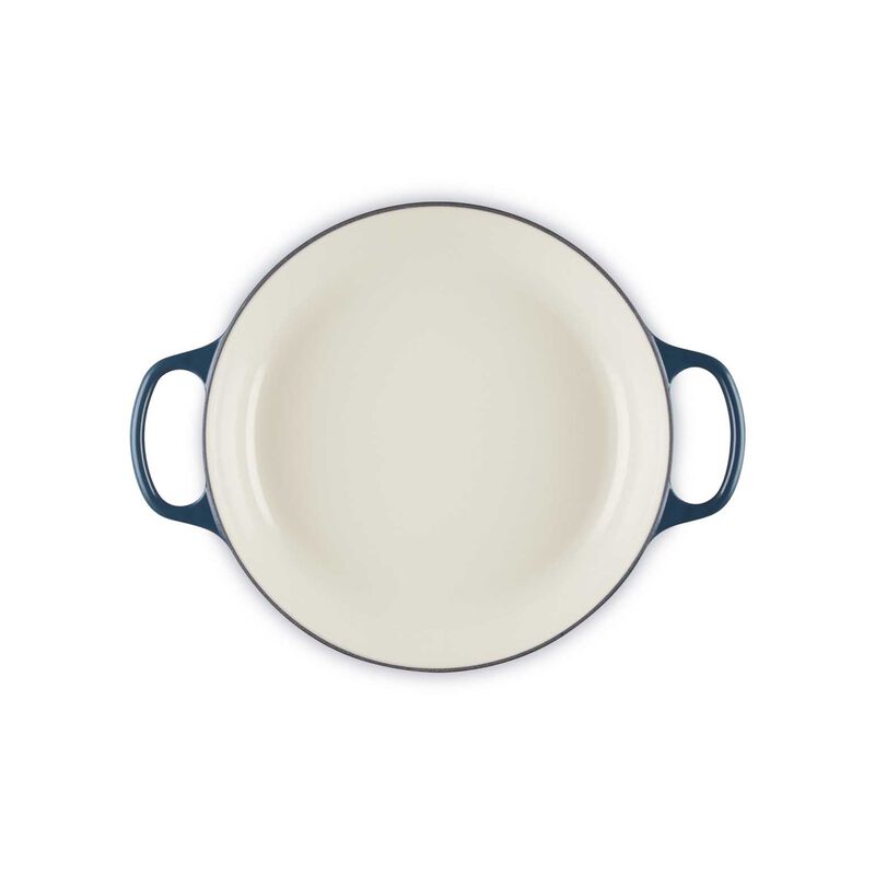Le Creuset Signature Shallow Casserole Chrome Knob 30cm Nuit image number 3