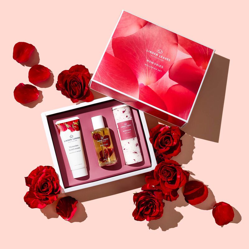 Linden Leaves Aromatherapy Memories Wellbeing Set image number 1