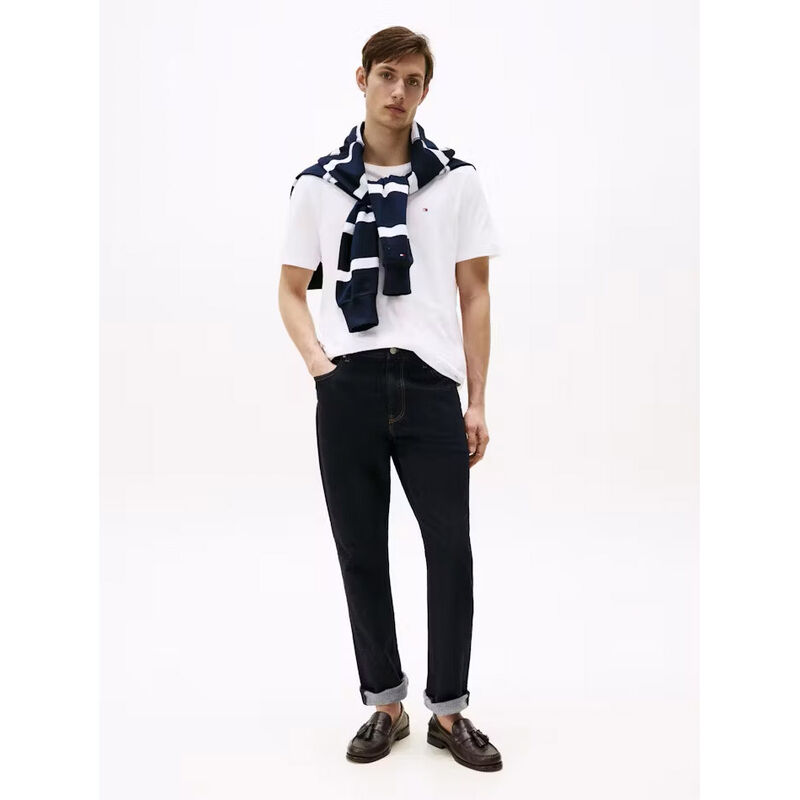 Tommy Hilfiger Essential Regular Fit Solid Tee image number 3