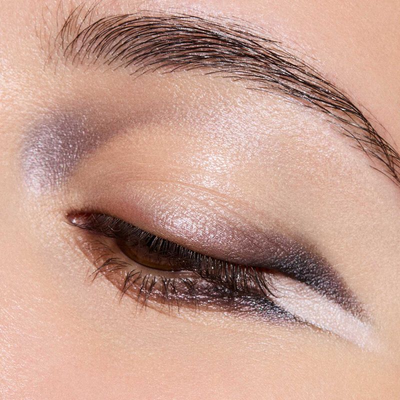 MAC Metallic Single Eye Shadow Compact image number 6