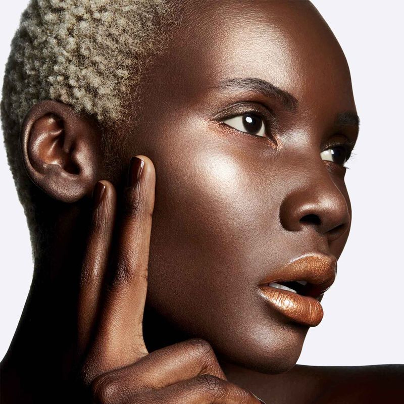 MAC Extra Dimension Skinfinish Superb image number 3