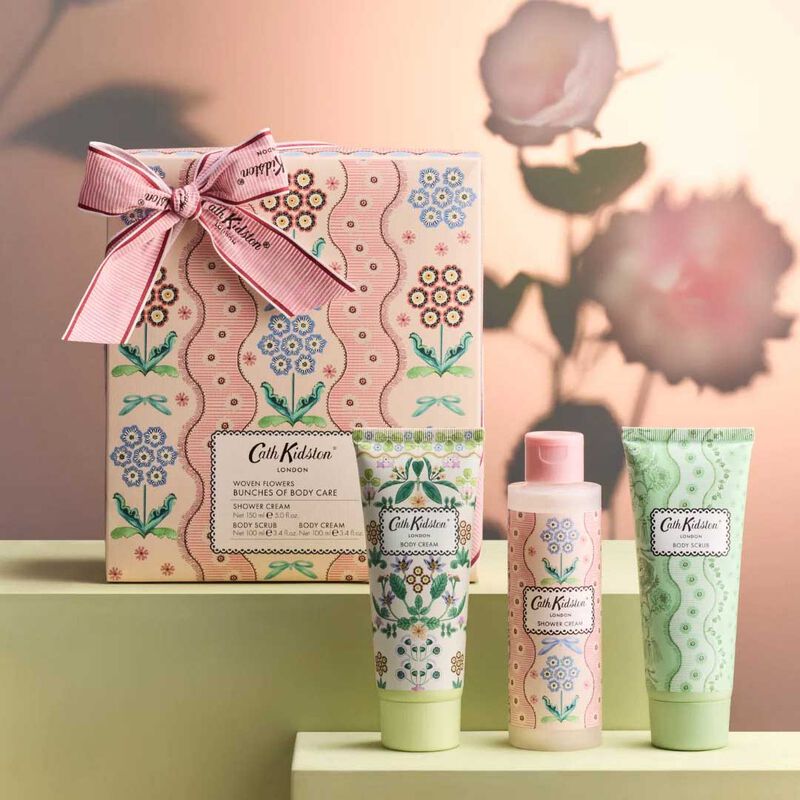 Cath Kidston Woven  Flowers Bunches Of Body Care image number 2