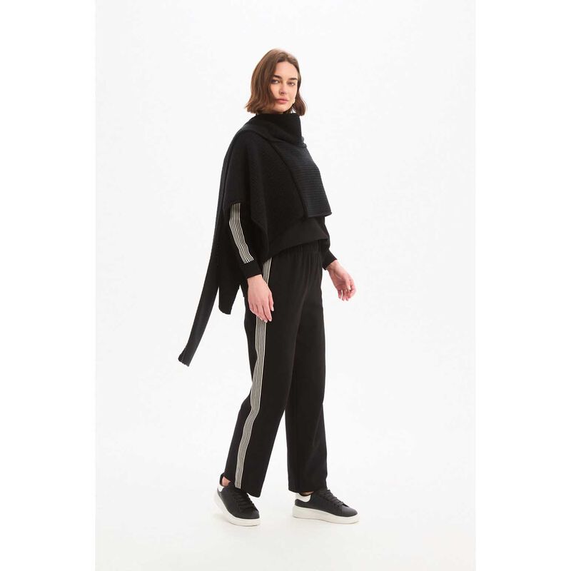 TIRELLI Asymmetric Wrap Knit image number 3