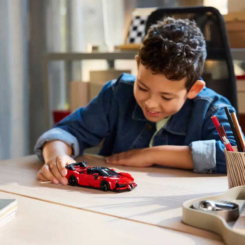 LEGO Speed Champions Ferrari SF90 XX Stradale Sports Car image number 3