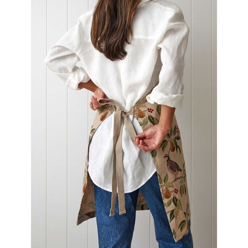 Wallace Cotton Partridge Everyday Apron image number 1