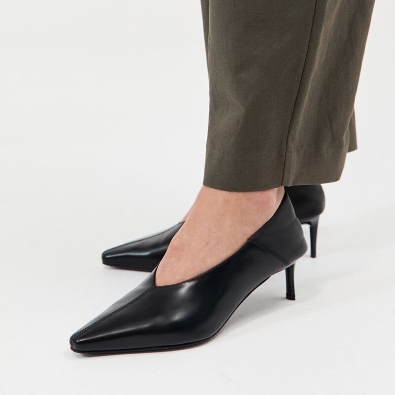 St. Agni Classic Fold Heel image number 2