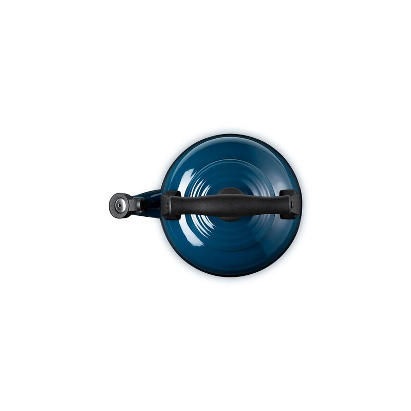 Le Creuset Traditional Kettle 2.1L image number 22