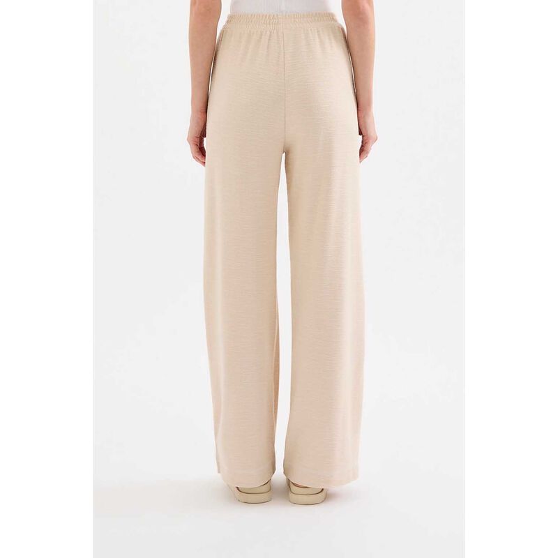 Nude Lucy Sutton Pant image number 1