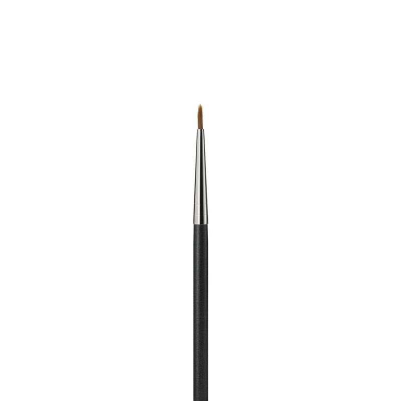 MAC Brush #210 New Fine Eye Liner image number 1
