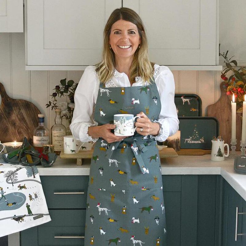 Sophie Allport Christmas Dogs Adult Apron image number 2