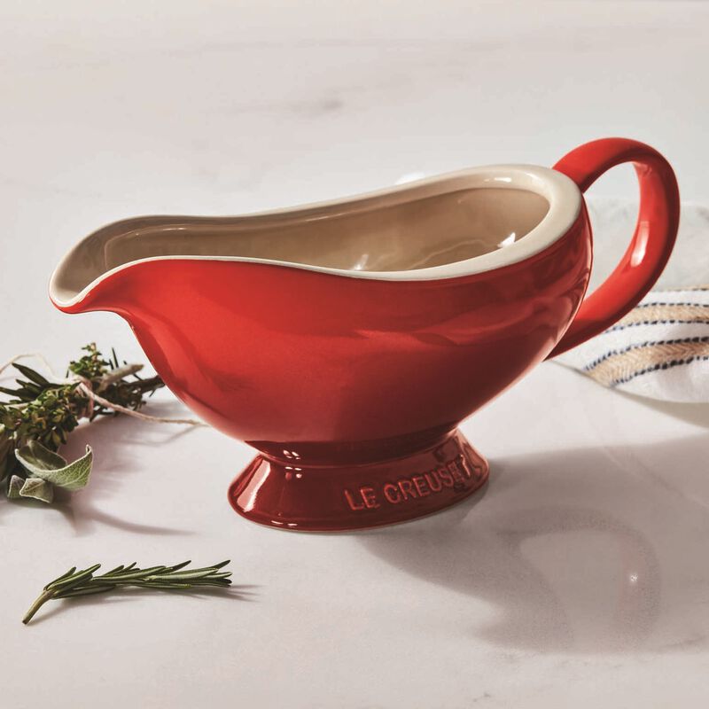 Le Creuset Gravy Boat 460ml - Cerise image number 1