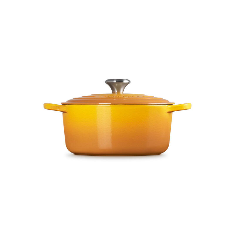 Le Creuset Signature Cast Iron Round Casserole 24cm image number 36
