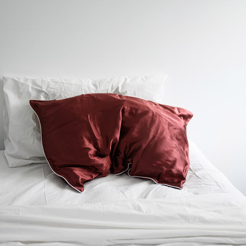 Home Lab 100% Pure Silk Pillowcase image number 1