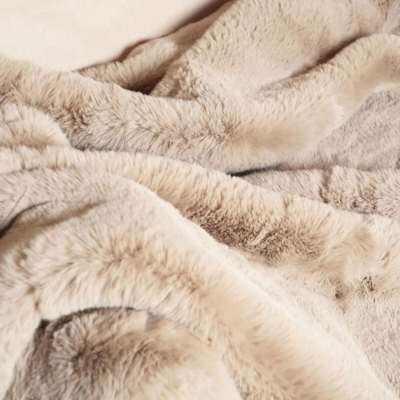 Home Lab Vegan Fur Throw - Big Bear 130 x 150cm image number 9
