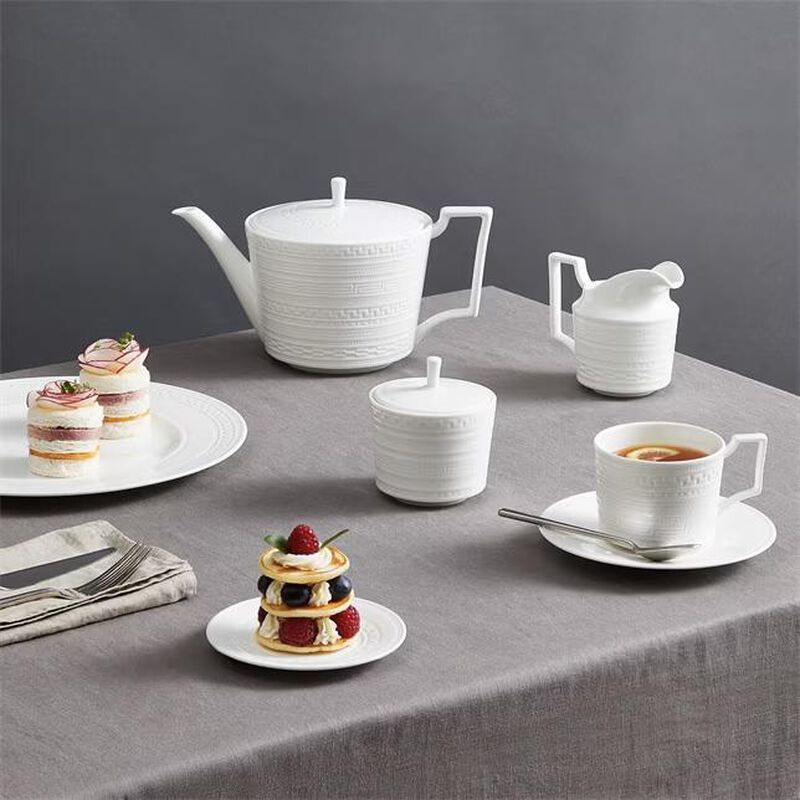 Wedgwood Intaglio Creamer 200ml image number 3