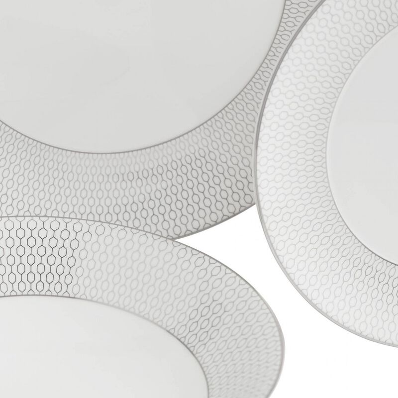 Wedgwood Gio Platinum 12 Piece Set image number 1
