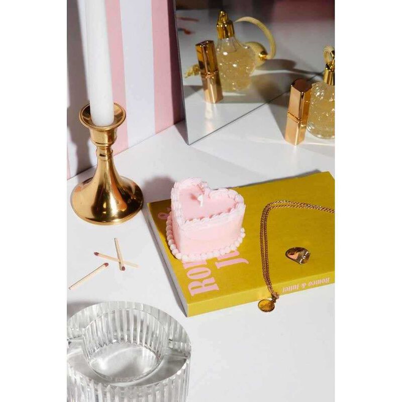 DOIY Sweetie Candle Cake Pink image number 1