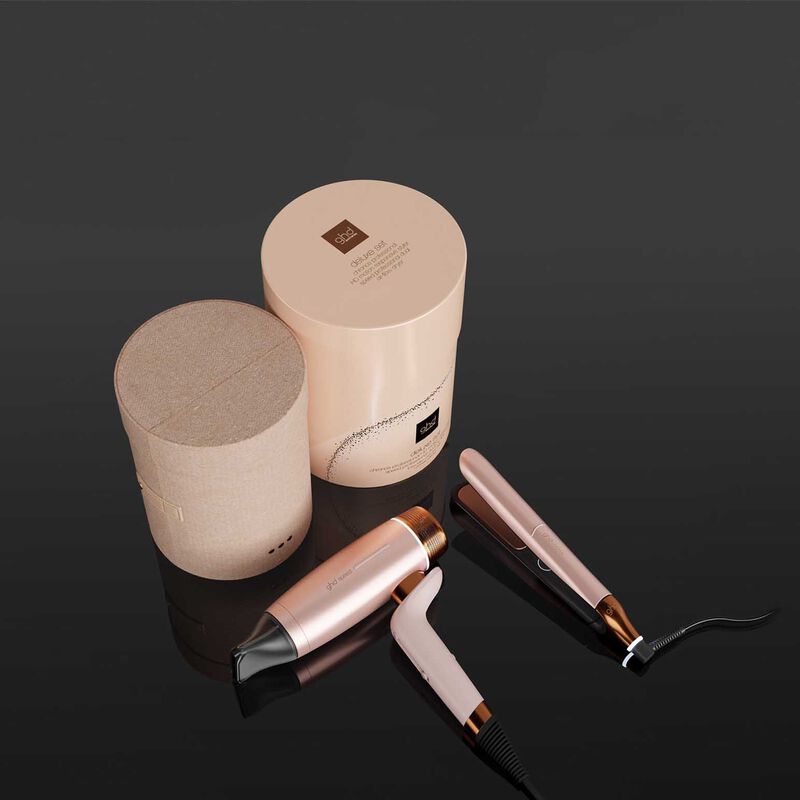 ghd Deluxe Gift Set in Cashmere Beige image number 1