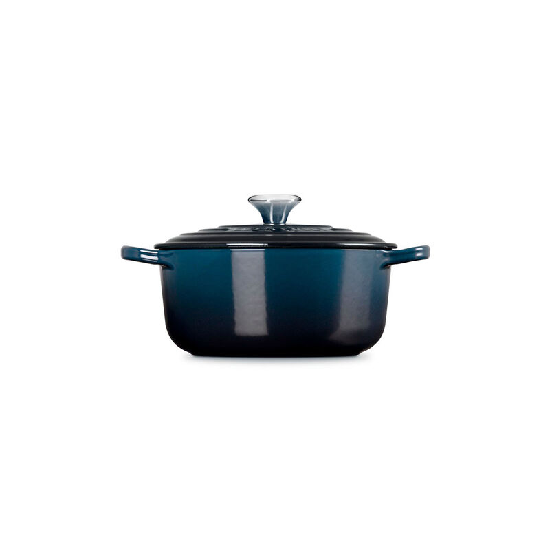 Le Creuset Signature Cast Iron Round Casserole 20cm image number 42