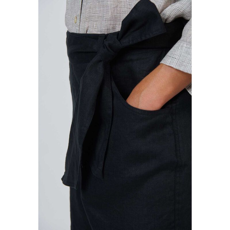 Naturals By O & J Black Linen Shorts image number 2