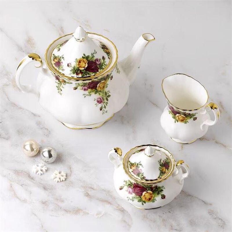 Royal Albert Old Country Roses 3 Piece Tea Set image number 1
