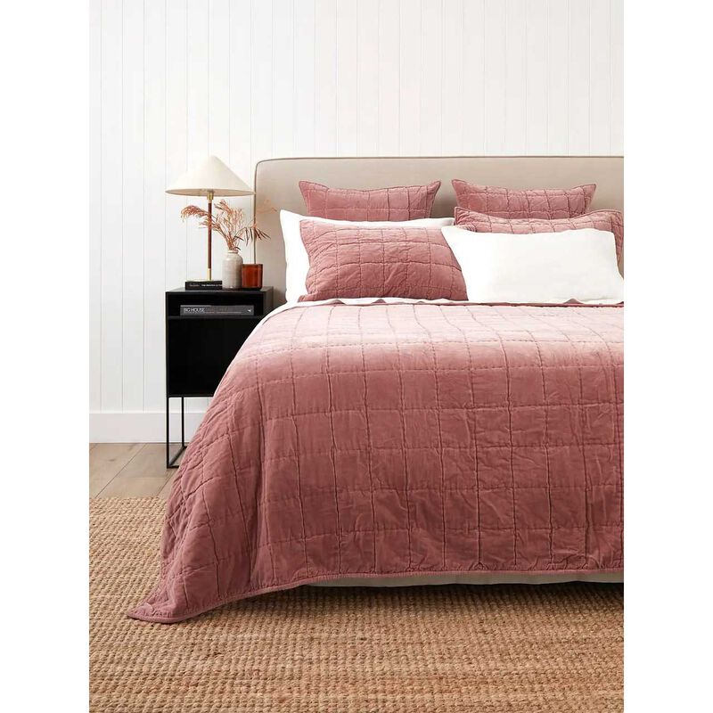 Wallace Cotton Maison Cotton Velvet Quilt image number 9