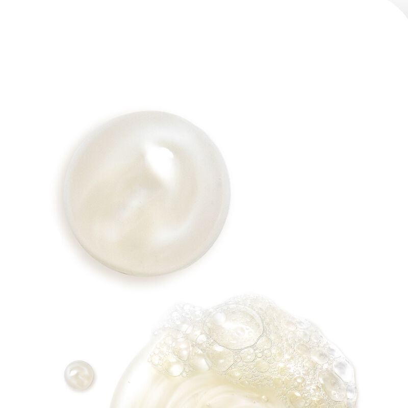 L'Occitane Shea Butter Hand & Body Wash 300ml image number 1