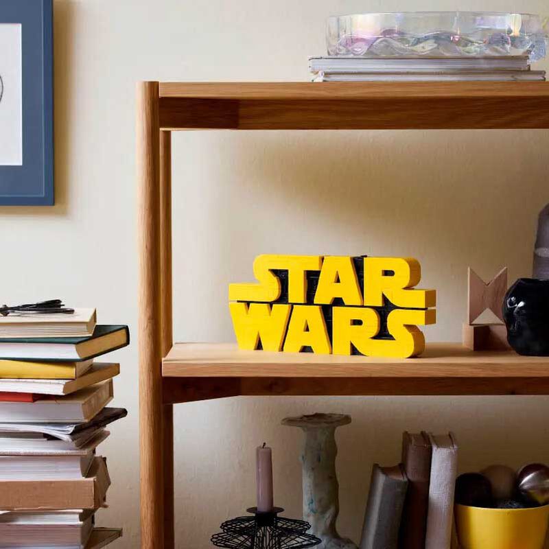 LEGO Brick Built Star Wars™ Logo image number 1