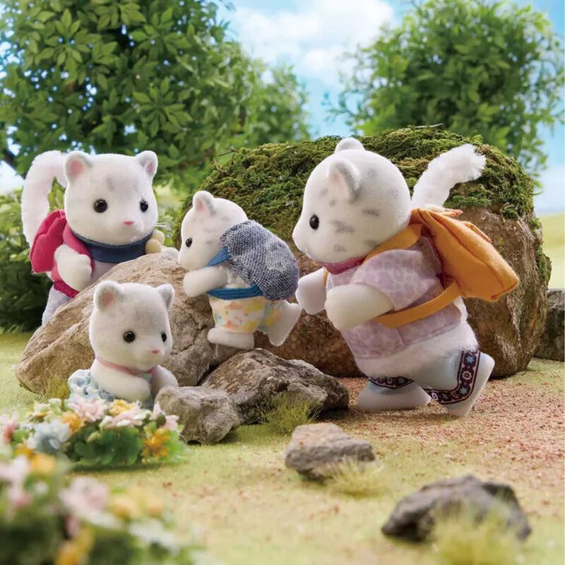 Sylvanian Families  Snow Leopard Family image number 1