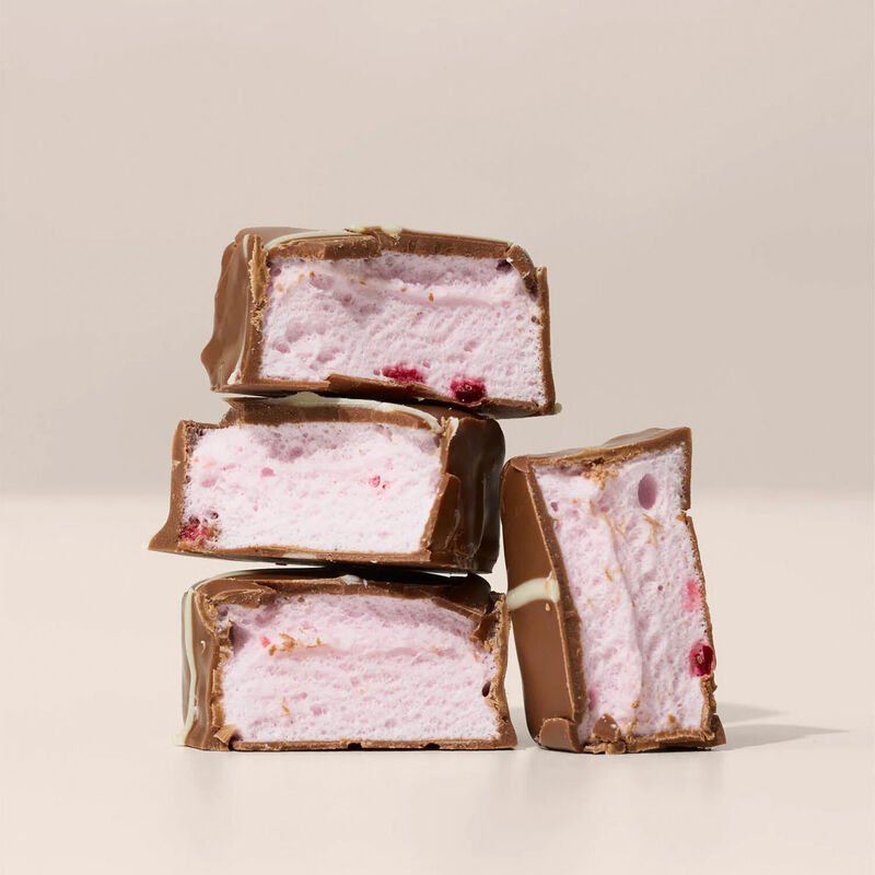 Bennetts of Mangawhai Easter Hot Cross Raspberry Marshmallow Buns 95g image number 2