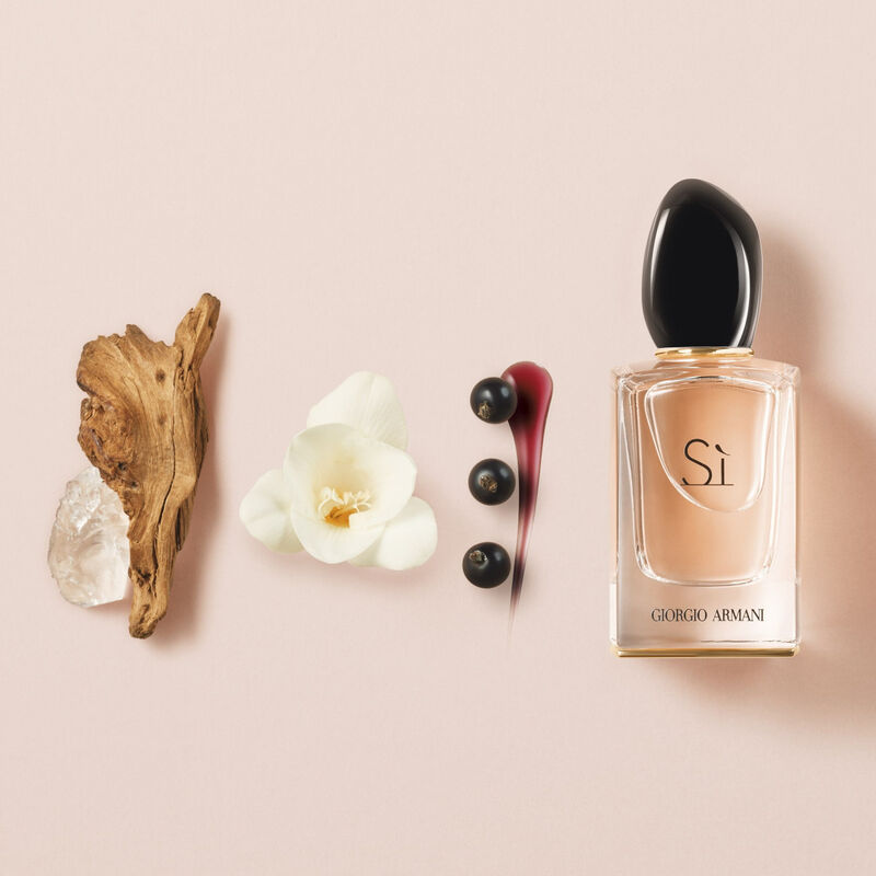 Giorgio Armani S&igrave; Eau de Parfum 50ml image number 2