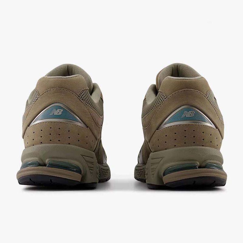 New Balance 2002R Sneaker image number 2