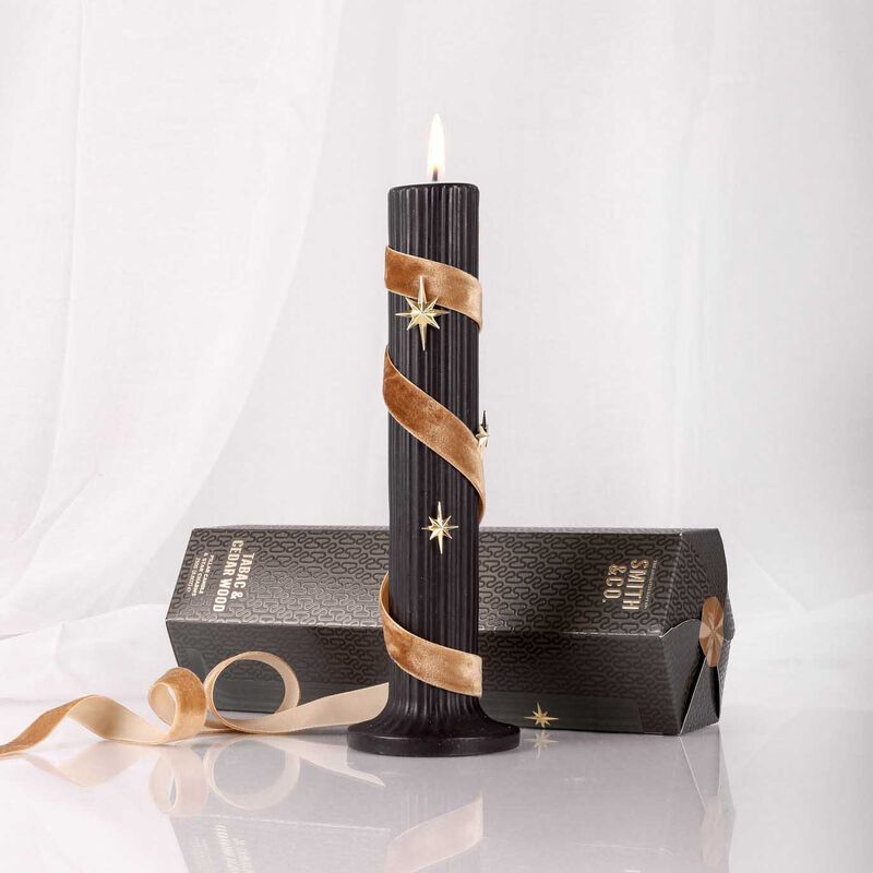 Smith & Co. Tabac & Cedarwood Festive Pillar Candle 250g image number 2