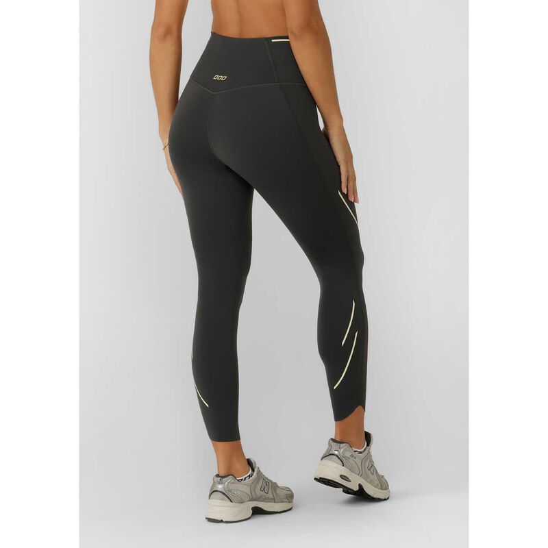 Lorna Jane Dash No Chafe Ankle Biter Leggings image number 1
