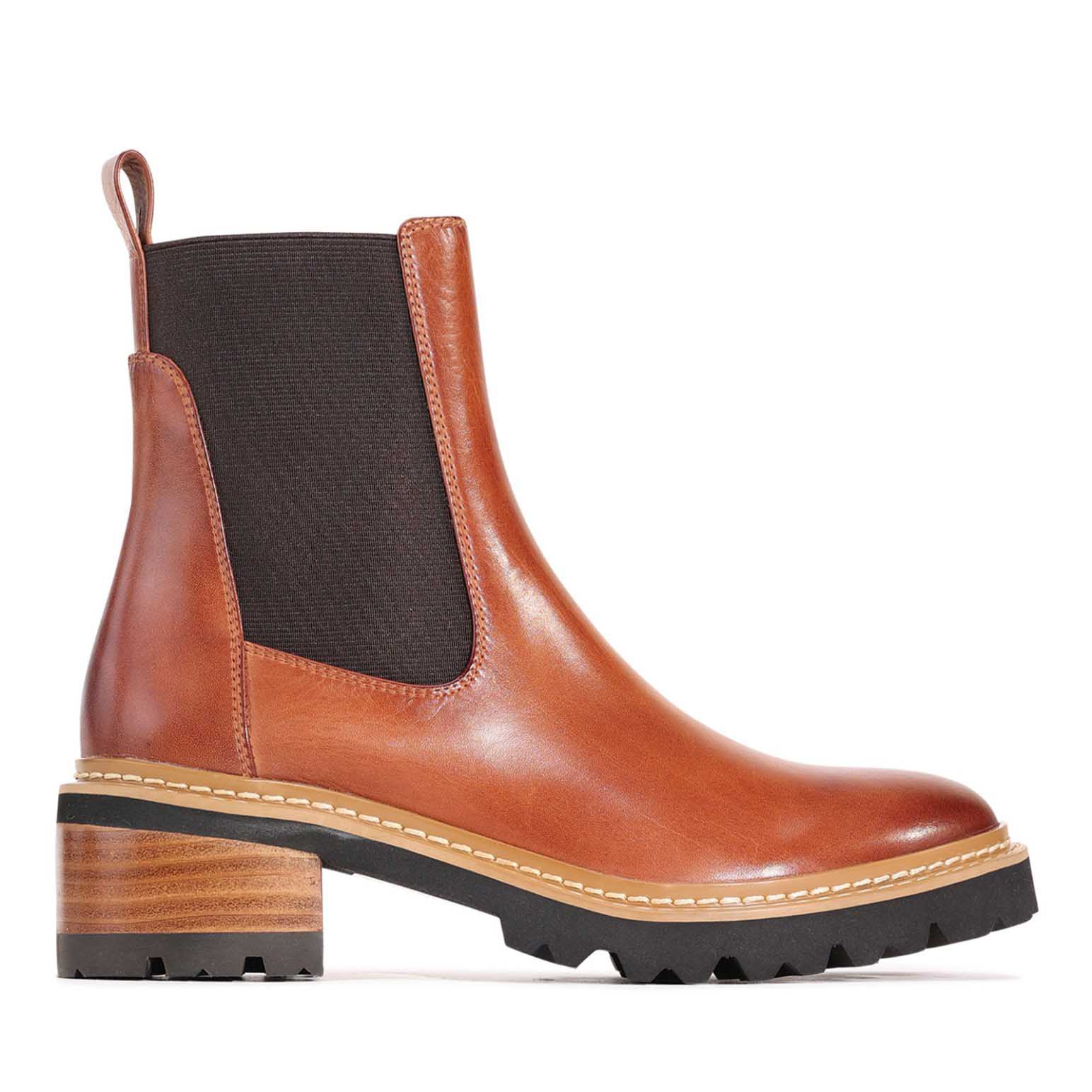 EOS Linear Chelsea Boot