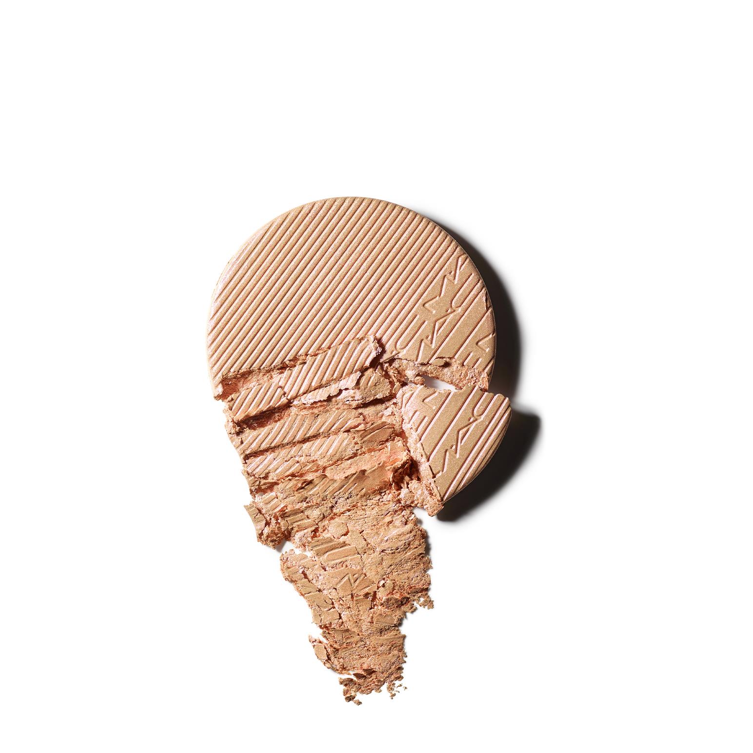 MAC Extra Dimension Skinfinish - Show Gold