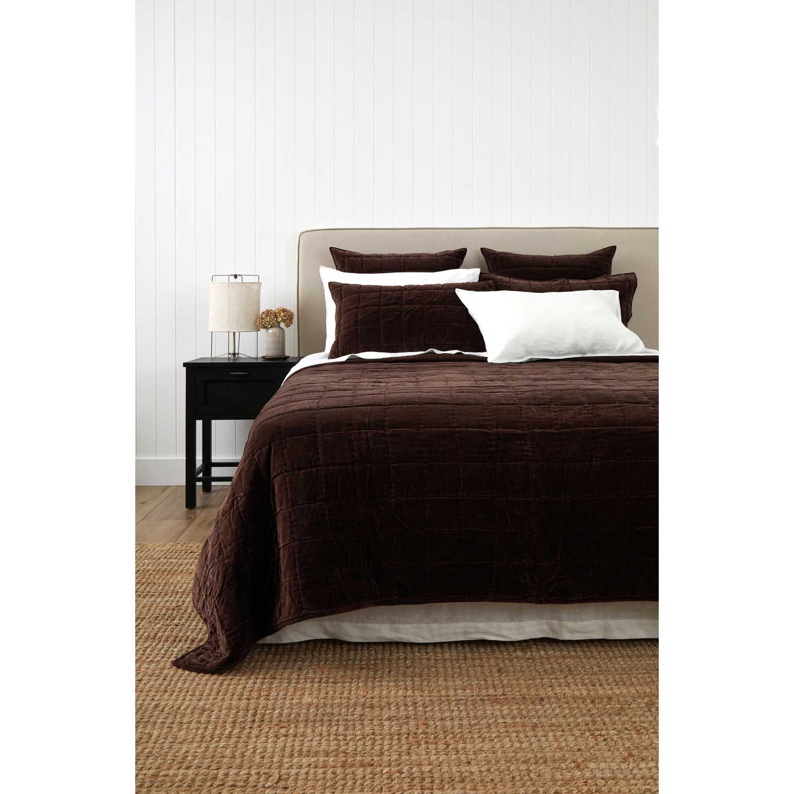 Wallace Cotton Belvedere Velvet Quilt