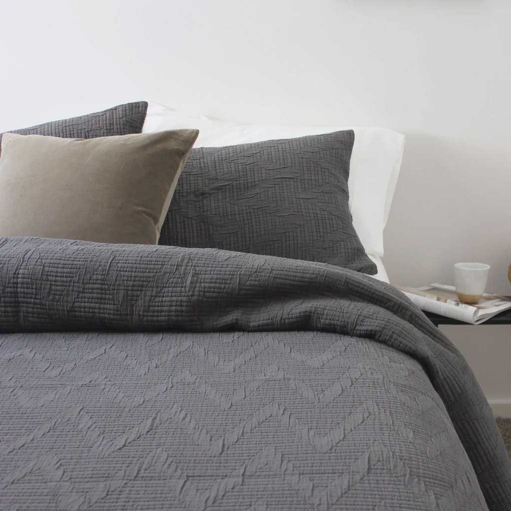Seneca Grande Bedspread Set