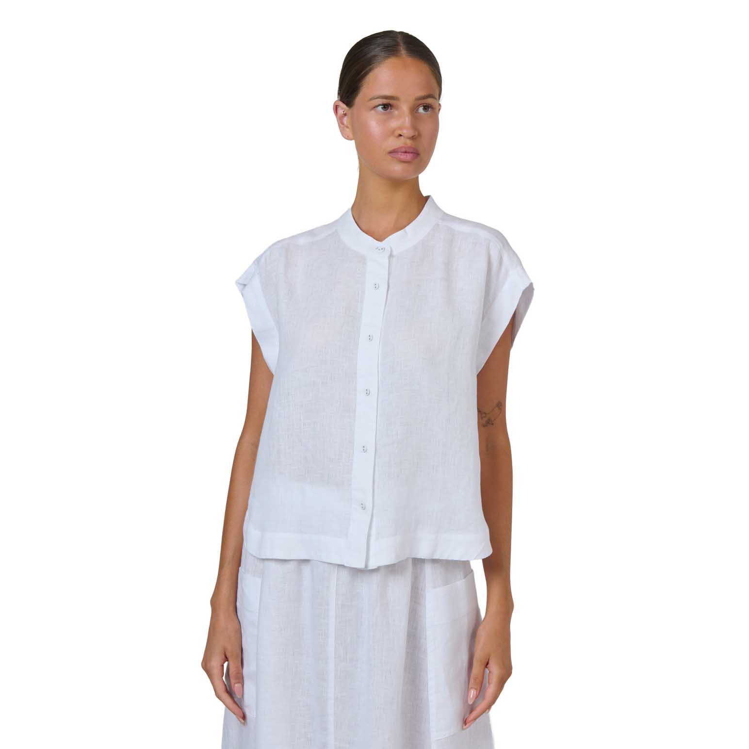Naturals By O & J White Linen Top